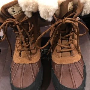 Bearpaw winter boots size 5